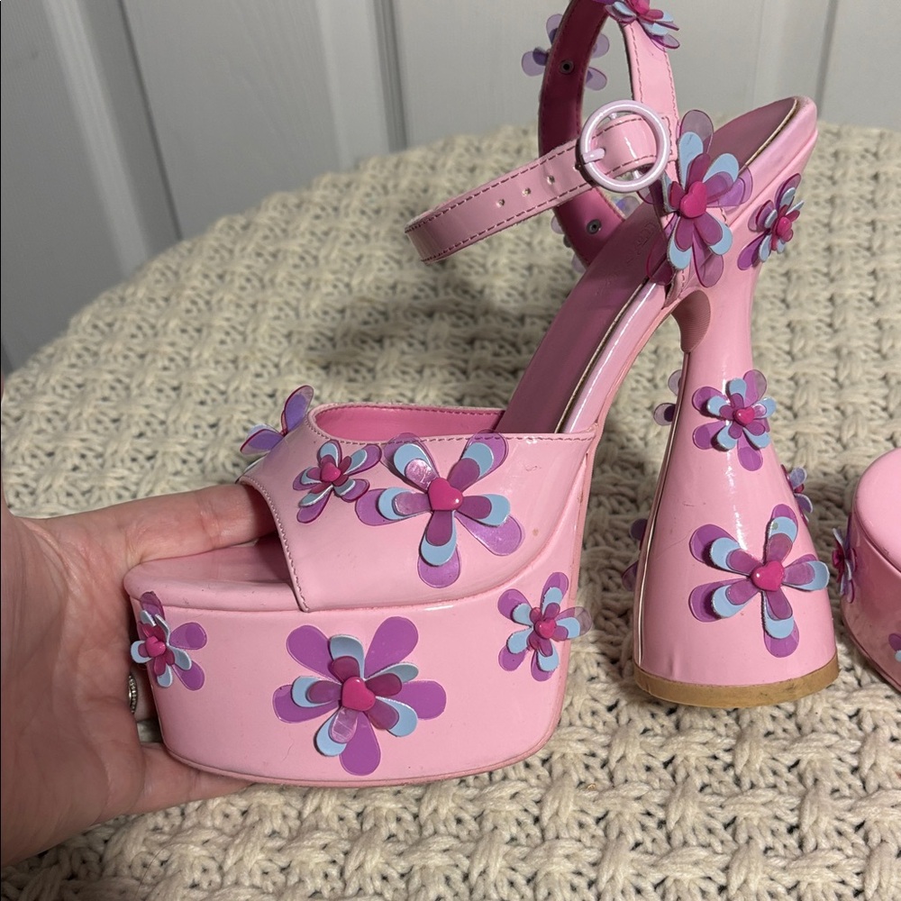 Super fun Sugar Thrillz brand platforms - Picture 8 of 14